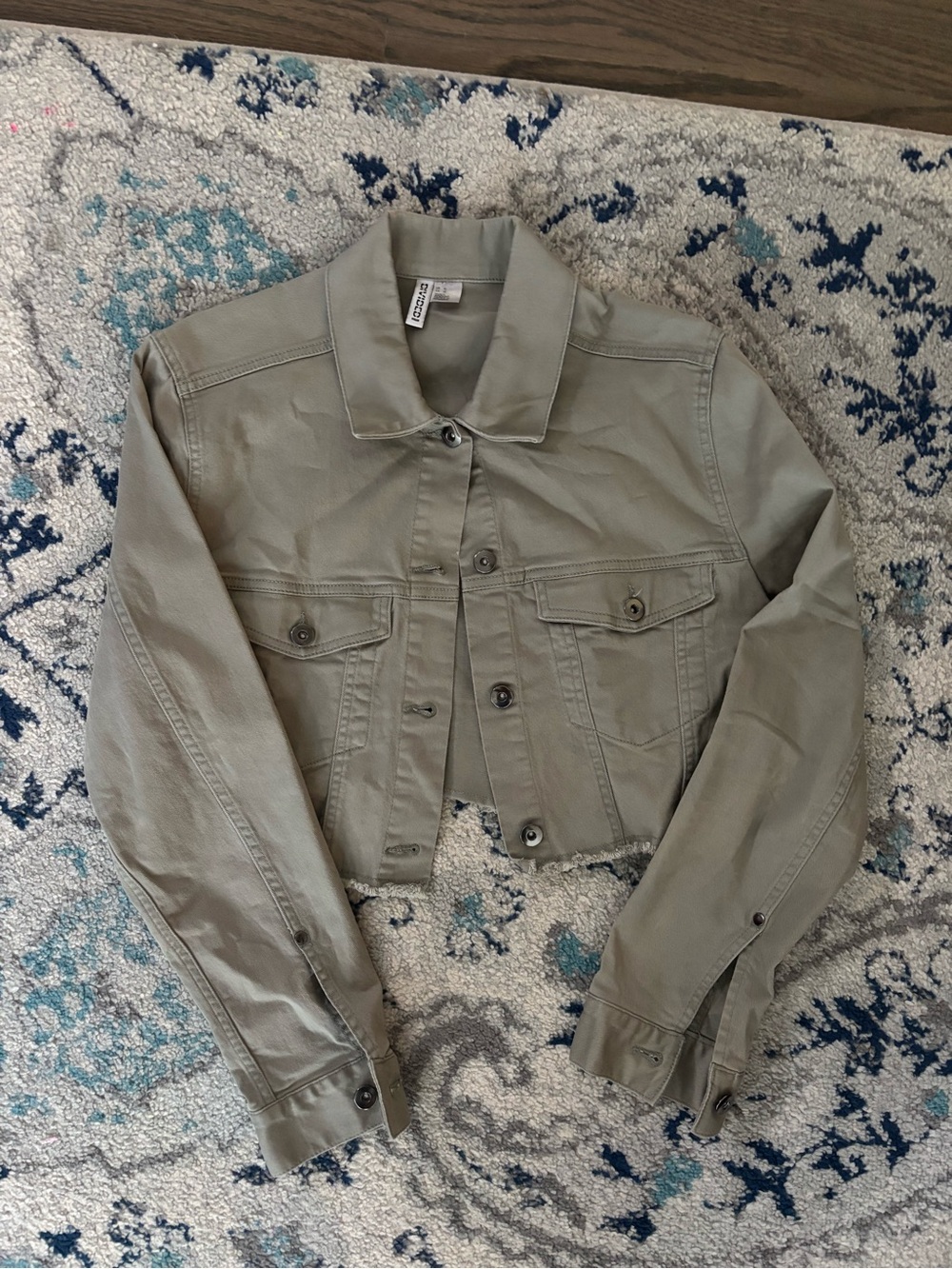 Divided Cropped Jacket in Olive